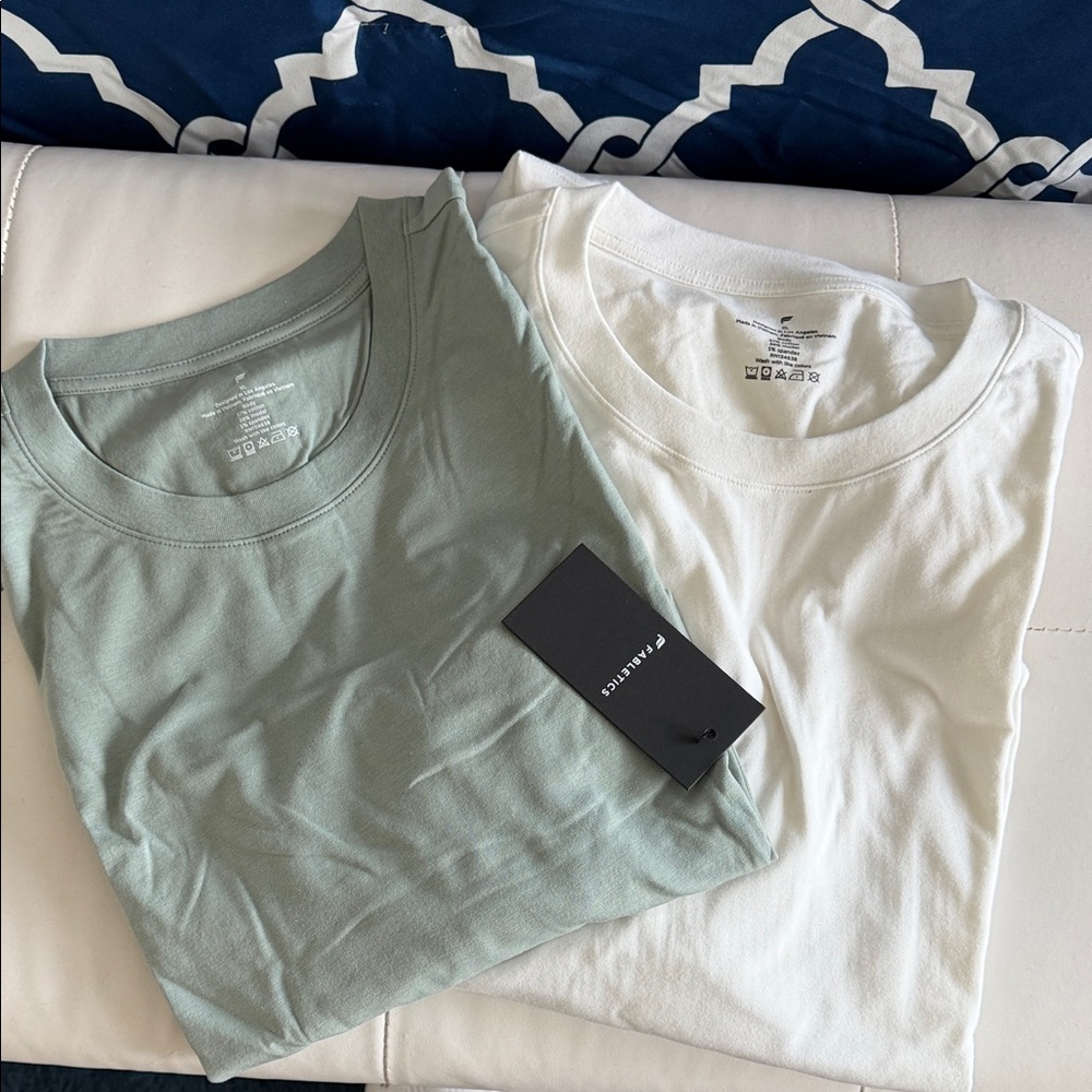 Fabletics Men's Mint and White Short Sleeve Tees